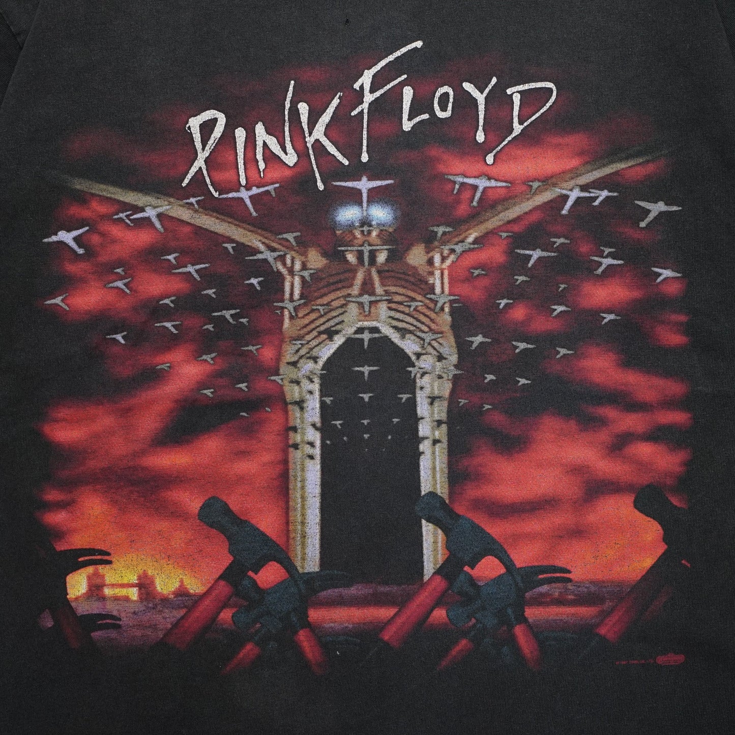 PINK FLOYD THE WALL TENNESSEE RIVER LARGE(b_025)