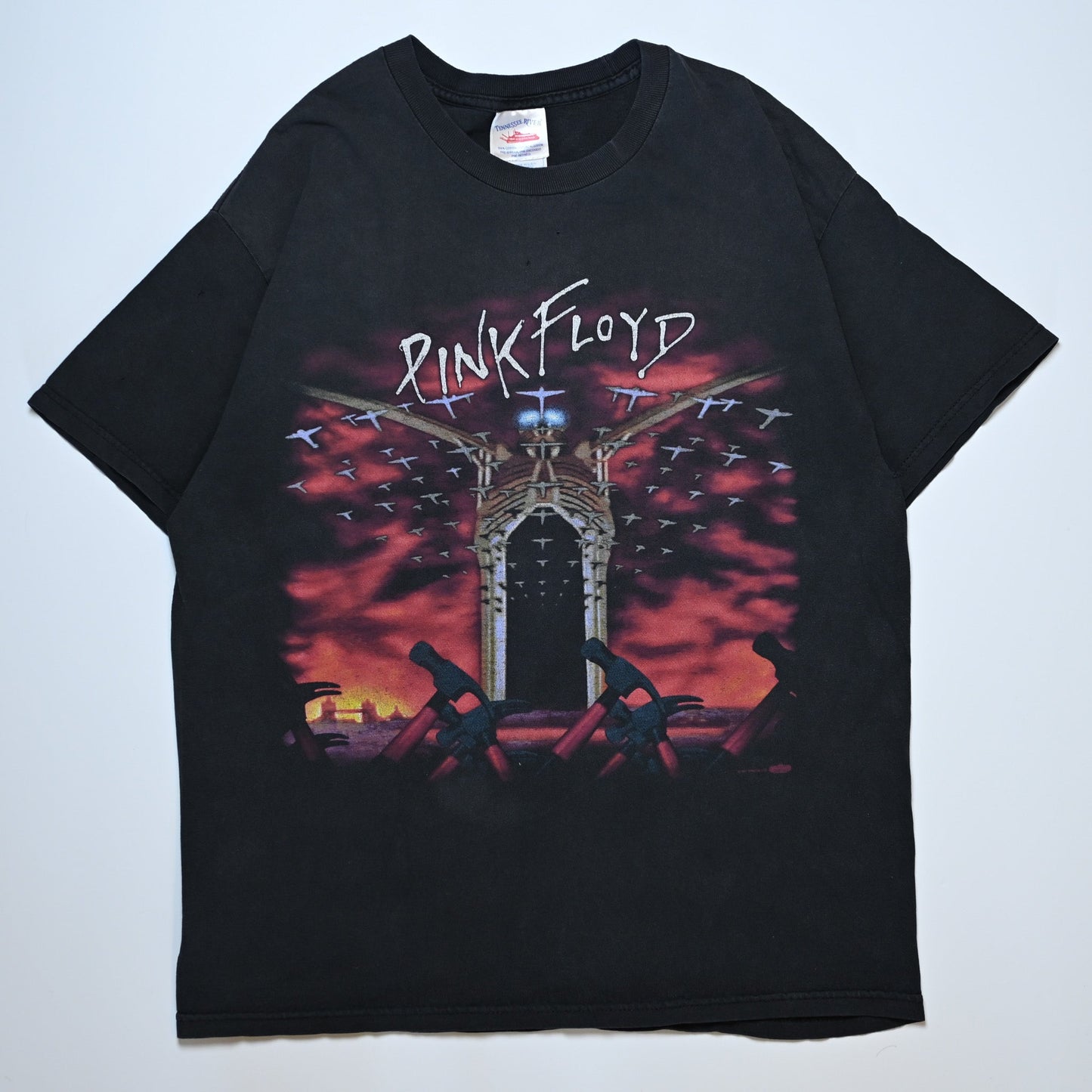 PINK FLOYD THE WALL TENNESSEE RIVER LARGE(b_025)