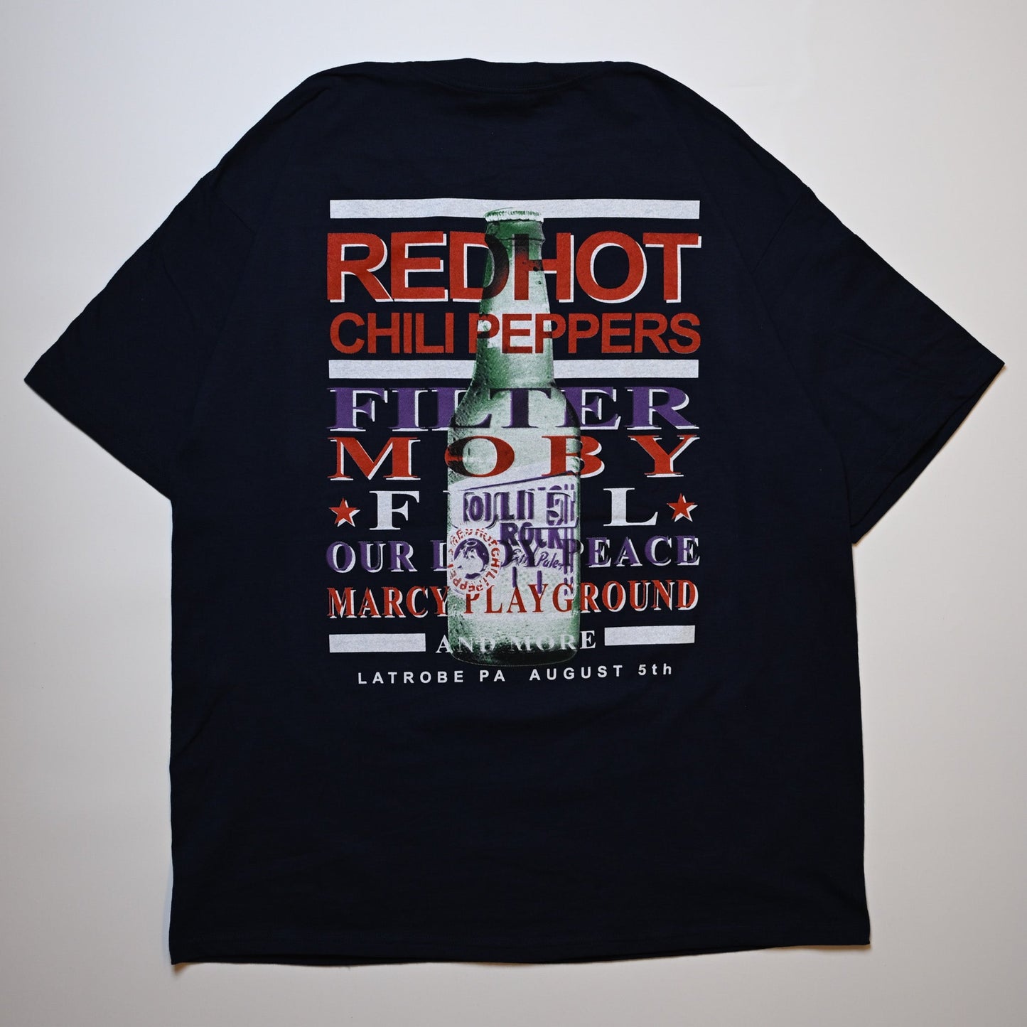 RED HOT CHILI PEPPERS ROLLING ROCK TOWN FAIR NAVY GILDAN XL (b_1052)