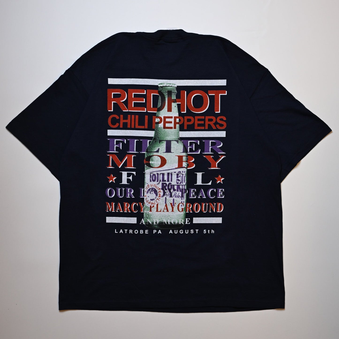 RED HOT CHILI PEPPERS ROLLING ROCK TOWN FAIR NAVY GILDAN XL  (b_1046)