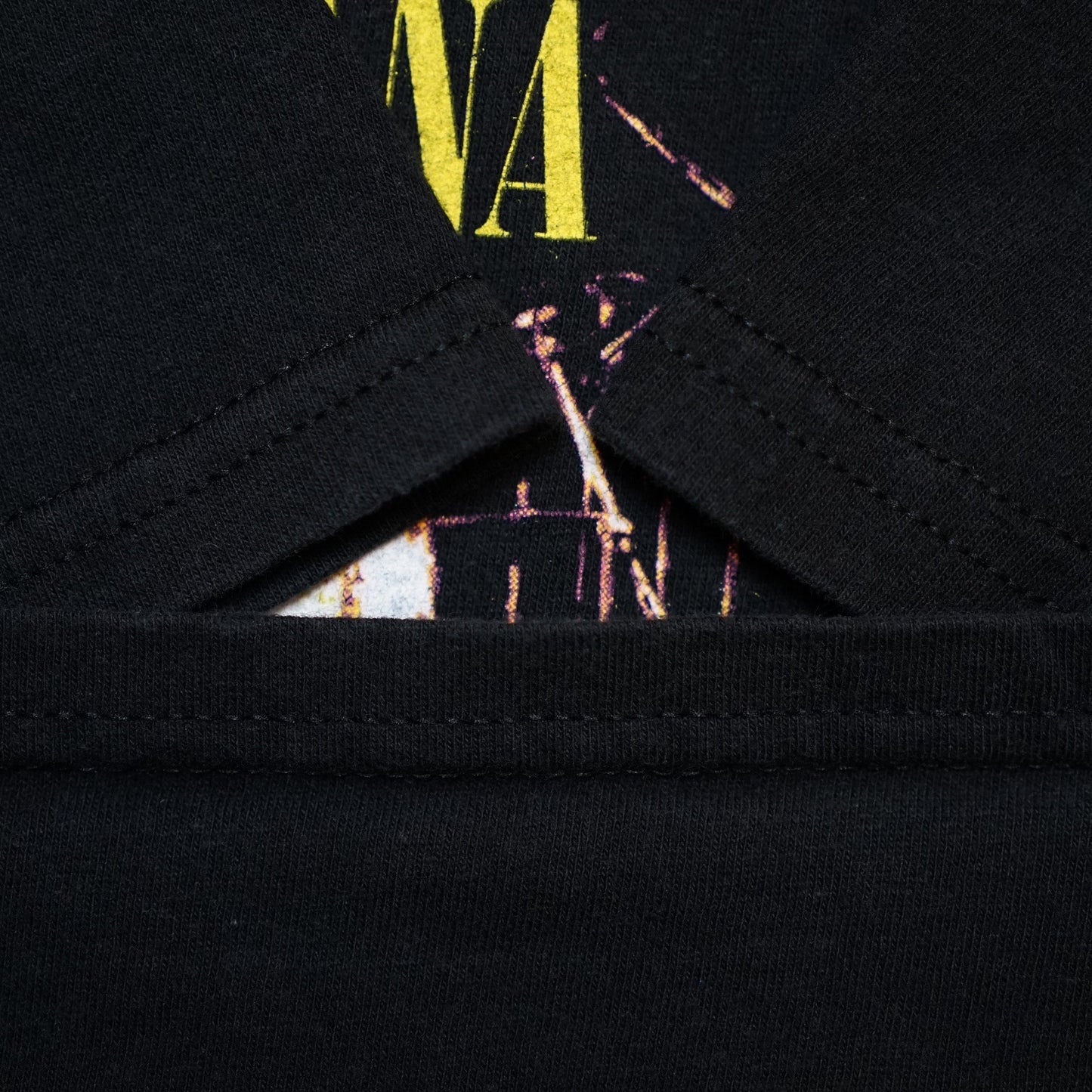 NIRVANA 1996 FROM THE MUDDY BANKS OF THE WISHKAH M&O LARGE (b_1226)